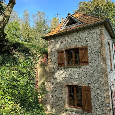 Le Bastion Aux 2 Tourelles Et Son Jacuzzi *