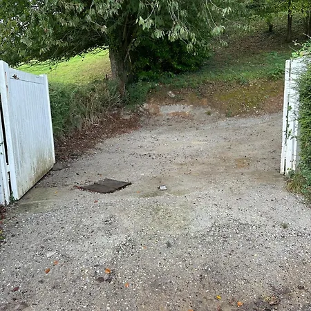 Le Bastion Aux 2 Tourelles Et Son Jacuzzi Holiday home Bellengreville (Seine-Maritime)